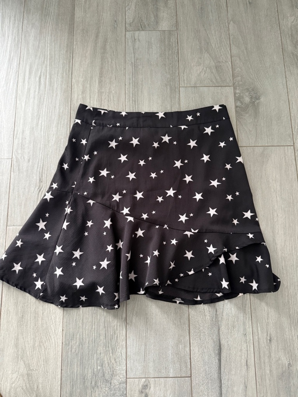 Nasty Gal Black Star-Print Ruffle Skater Skirt